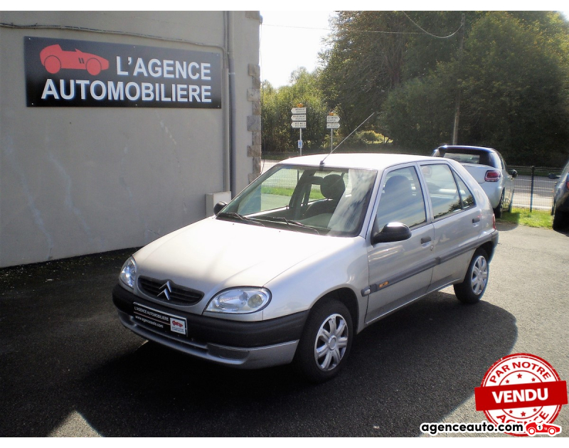 Aankoop Gebruikte Auto, Goedkope Gebruikte Auto | Agence Auto Citroen Saxo 1.1 BIC Violet Jaar 1999 Manuelle Essence